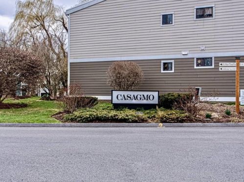 43 Lawson Ln, Ridgefield, CT 06877-3961