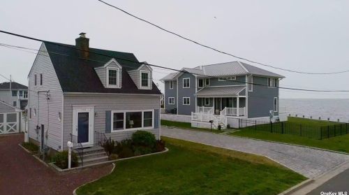110 Braham Ave, Amityville, NY 11701-4248