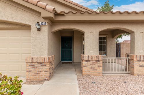 3234 Behrend Dr, Phoenix, AZ 85050-3992