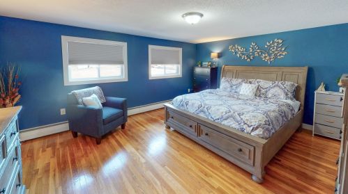 13 Oliver Dr, Hudson NH  03051-3412 exterior