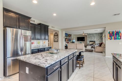 18415 Prt Royale Ln, Sun City AZ  85379-4720 exterior