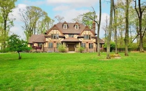 830 Texas Rd, Easton, PA 18042-9552