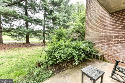 1434 Northgate Sq, Herndon VA  20190-3750 exterior