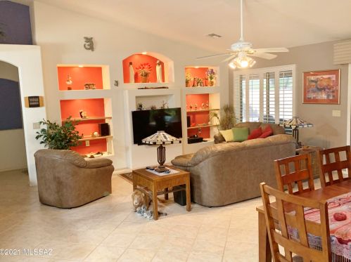 1257 Sun Catcher Way, Green Valley AZ  85614-6083 exterior