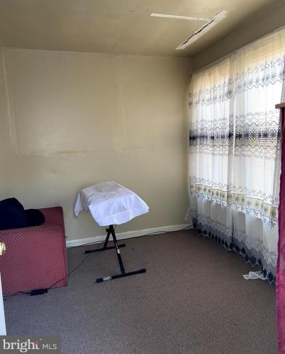 6619 Guyer Ave, Philadelphia PA  19142-2602 exterior