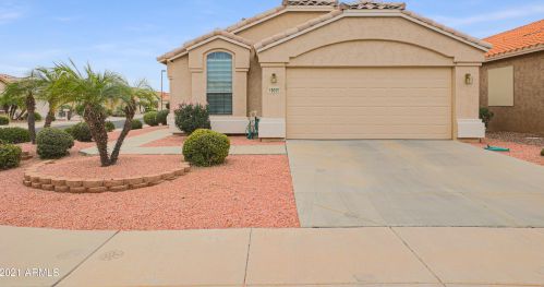 18055 Spencer Dr, Sun City, AZ 85374-1943