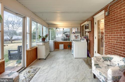 40 Center Dr, Camp Hill PA  17011-7608 exterior