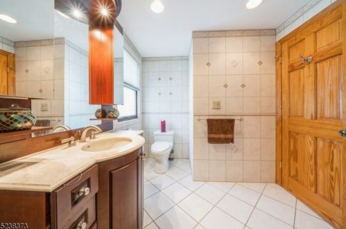 716 Avenue C, Bayonne NJ  07002-2542 exterior