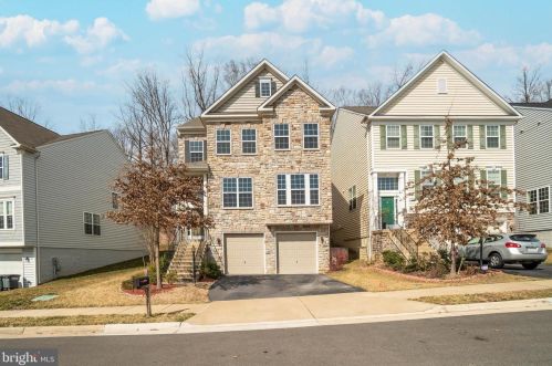 3495 Eagle Ridge Dr, Woodbridge, VA 22191-6562