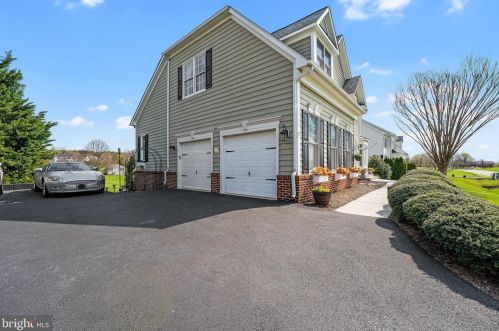 42306 Big Spg Ct, Leesburg VA 20176-6289 exterior