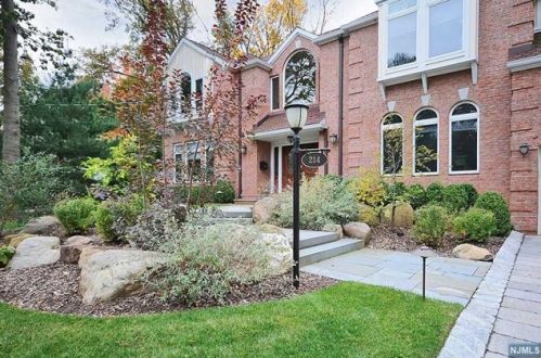 214 Florence Rd, Harrington Park, NJ 07640-1410