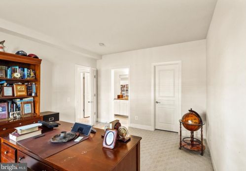 20906 Mcintosh Pl, Leesburg VA  20175-6372 exterior