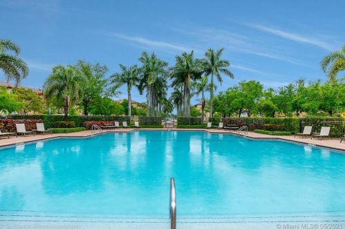 1120 146th Ter, Hollywood FL  33027-6165 exterior