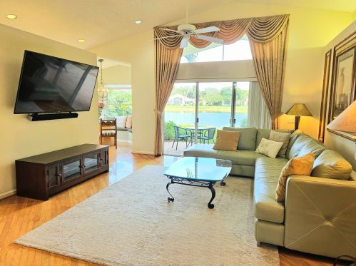 11648 Pamplona Blvd, Boynton Beach FL  33437-4078 exterior
