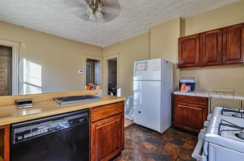 1827 Cordova Ave, Cincinnati OH 45239-4704 exterior