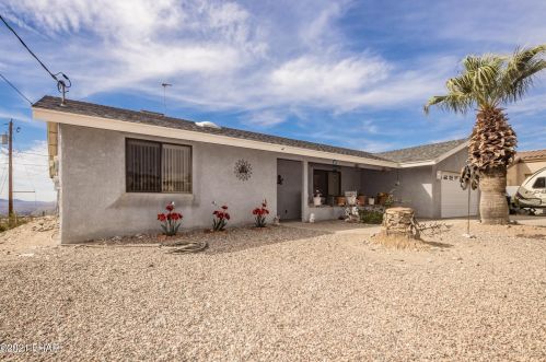 3160 Oakwood Dr, Lake Havasu City, AZ 86404-3312