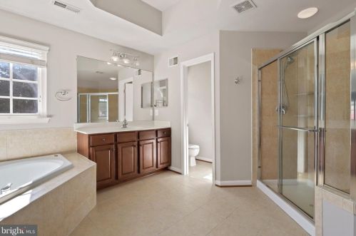 12257 Tulane Fls Dr, Bristow VA  20136-2183 exterior