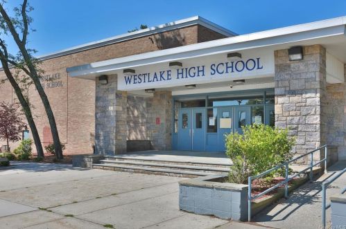 4 Eunice Ln, Thornwood NY  10594-1901 exterior