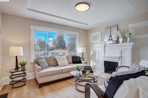 4732 Congress Ave, Oakland CA 94601-5406 exterior