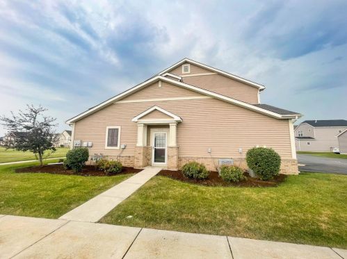 11573 Vermont St, Crown Point, IN 46307-7204