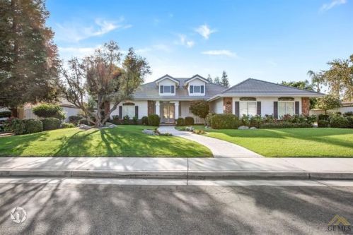 1003 Windsor Park Dr, Bakersfield, CA 93311-4954