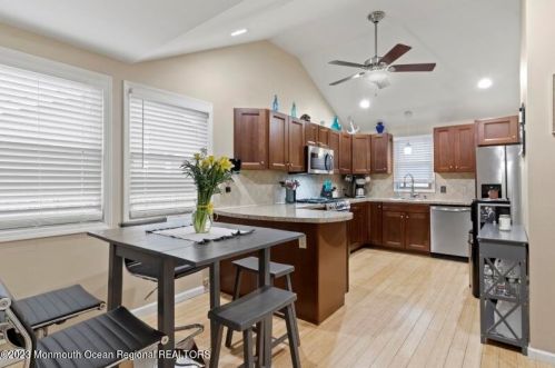 84 Woodland Dr, Bricktown NJ  08723-7431 exterior