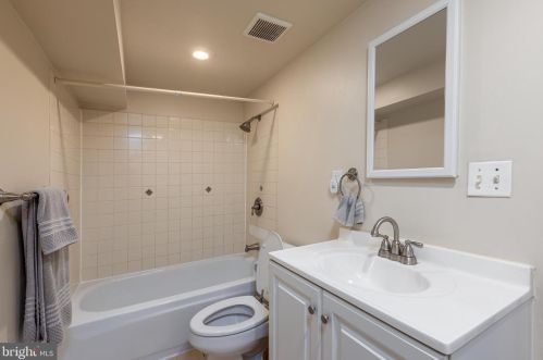 129 Thomas St, Washington DC  20001-1659 exterior