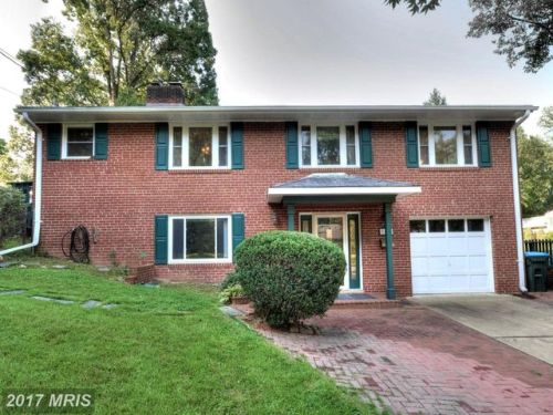 7442 Long Pine Dr, Springfield, VA 22151-2815