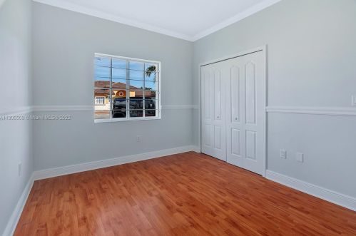 7090 5th Ave, Hialeah FL  33014-4952 exterior