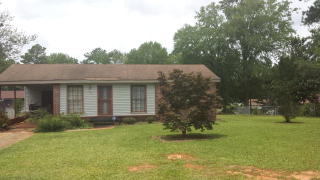 105 Maple Ct, Greenwood, SC 29646-9511