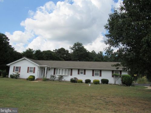 12007 Laurel Rd, Laurel DE  19956-3538 exterior