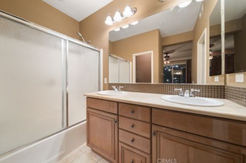 31165 Sunflower Way, Temecula CA  92592-4184 exterior