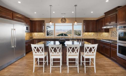 4025 Ashford Cir, Hollister CA  95023-8966 exterior