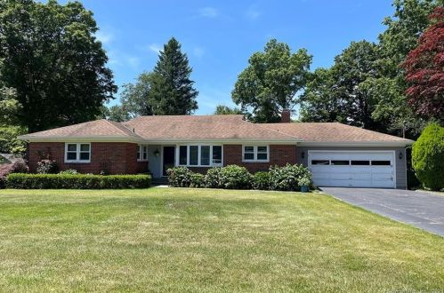 1 Romindon Ct, Norwalk, CT 06851-3405