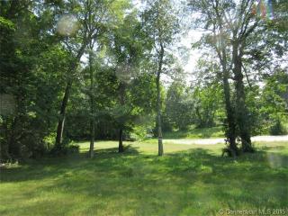 32 Hathaway Ln, Madison, CT 06443-1675