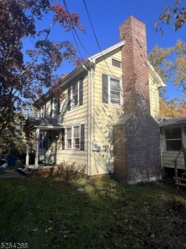 11 Railroad Ave, White House Station, NJ 08889-3275