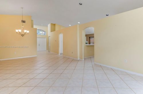 18322 33 St, Hollywood FL 33023-5682 exterior