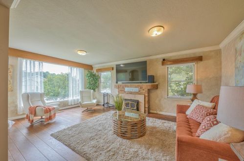 817 Congress Ave, Del Monte Park CA  93950-4808 exterior