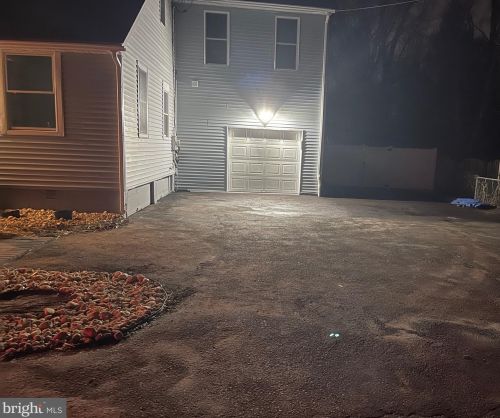 70 Lakeside Dr, Collegeville PA  19426-4109 exterior