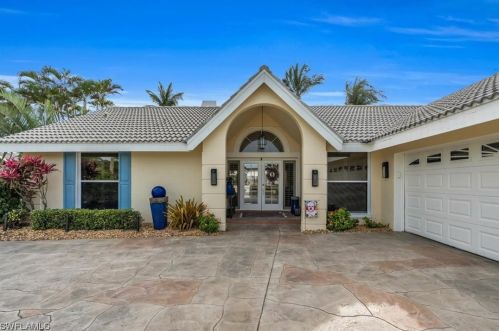 28341 Winthrop Cir, Bonita Springs, FL 34134-3322