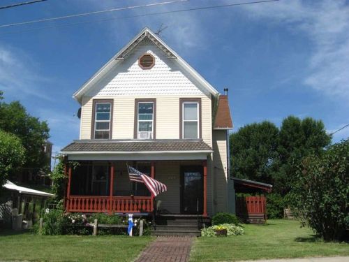 610 Franklin St, Williamsburg, IA 52361-9479