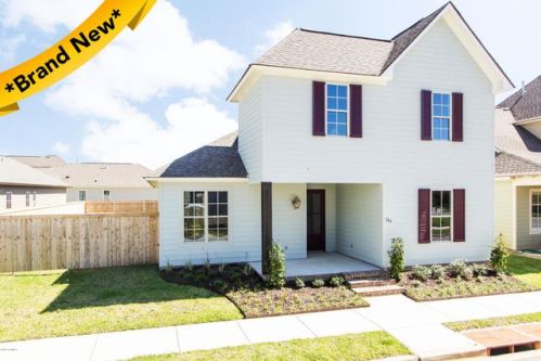 203 Catamaran Dr, Youngsville LA  70592-6382 exterior