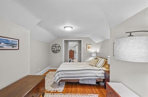 290 River Ave, Providence RI  02908-4217 exterior