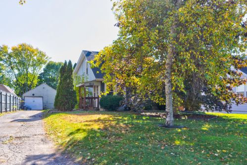 611 13th Pl, Kenosha, WI 53140-4462
