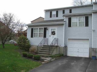 7 Elm Ct, Fishkill, NY 12524-2650