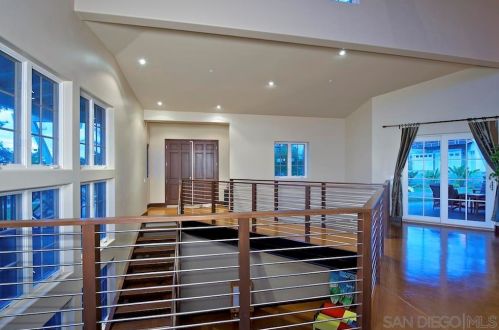 975 Eolus Ave, Encinitas CA  92024-2186 exterior