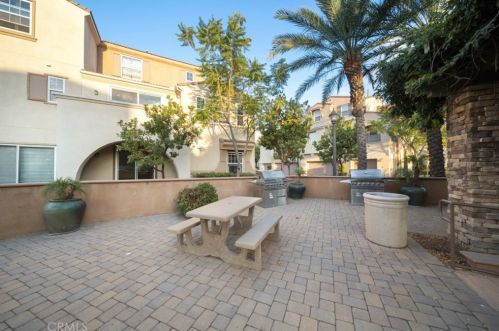 31165 Sunflower Way, Temecula CA  92592-4184 exterior