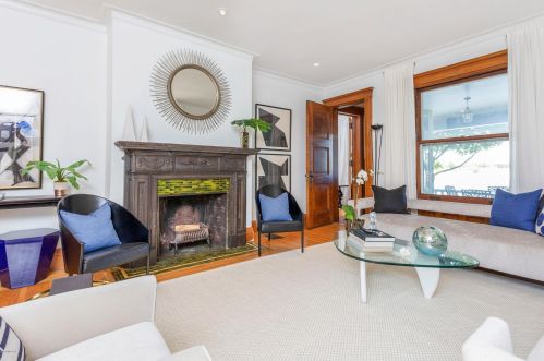 29 Glen Avon Dr, Riverside CT  06878-2031 exterior