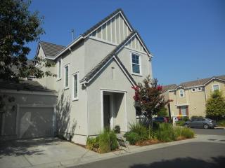 3070 Tice Creek Way, Sacramento, CA 95833-4434