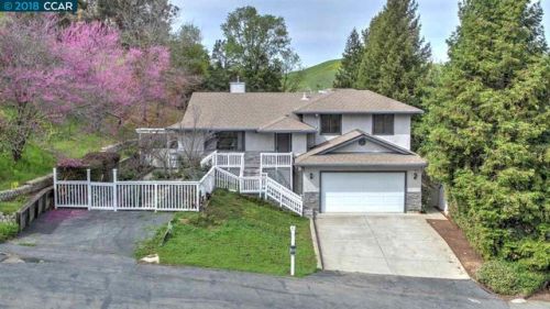 5826 Alhambra Ave, Pacheco CA  94553-5703 exterior
